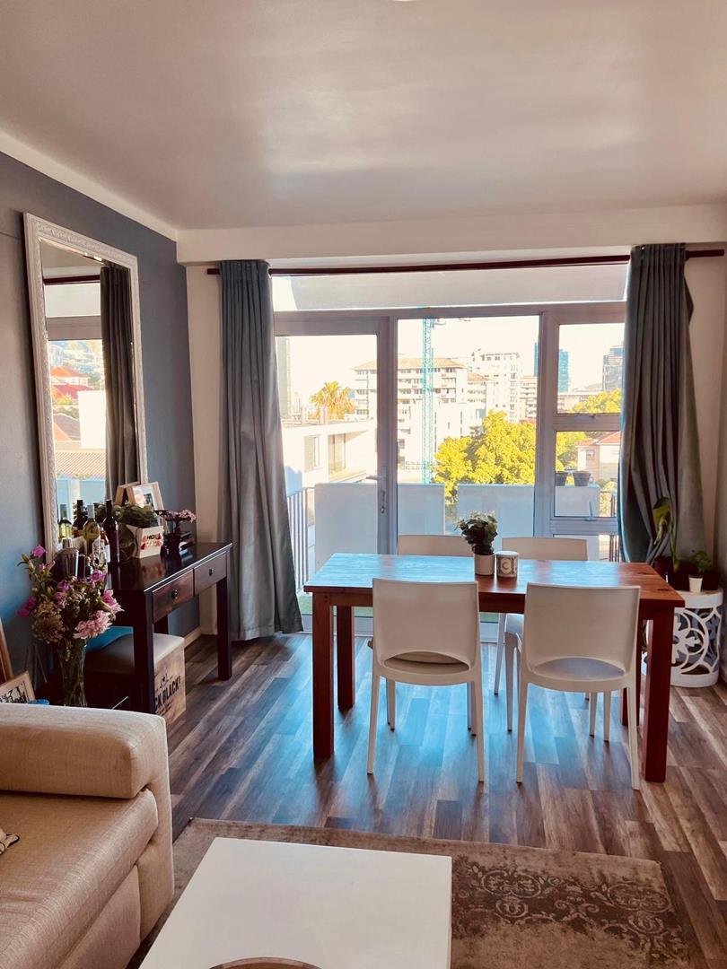 To Let 1 Bedroom Property for Rent in Green Point Western Cape